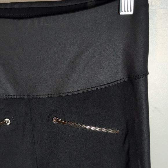 Aday Throw It Higher Leggings - Picture 3 of 10